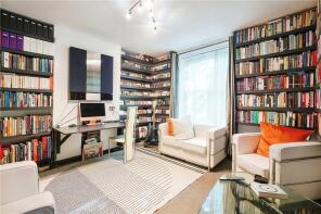 25, Clive House, Union Grove, London SW8 2RA