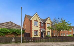 17, Aris Way, Buckingham MK18 1FW