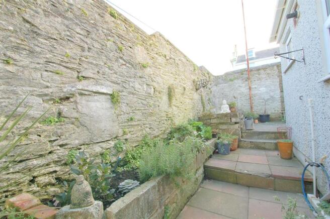 Courtyard 2.jpg