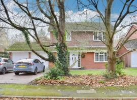 18, Warwick Gardens, Ashtead KT21 2HR