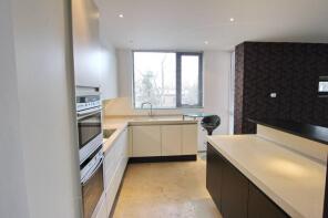 Basement Flat A, 164, Rosendale Road, London SE21 8LG