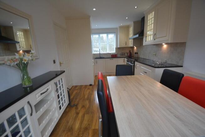 Kitchen dining 