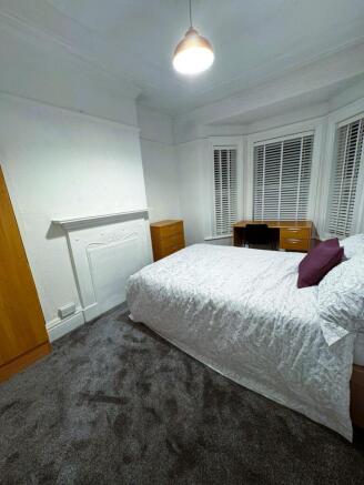 1 bed House Share to rent Image 6