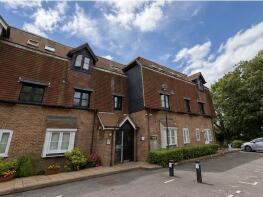 Flat 11, Waterford House, Thorney Mill Road, West Drayton UB7 7DL