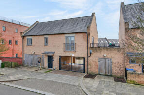2, Clover Street, Northampton NN5 4AZ