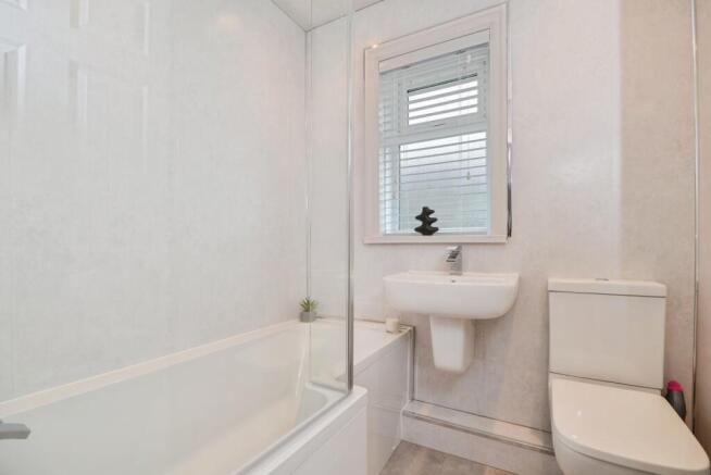 3 bed Terraced for sale Image 8