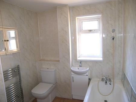 COMBINED BATHROOM/W.