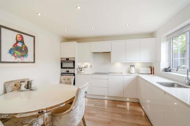 8510430-interior01-800.jpg