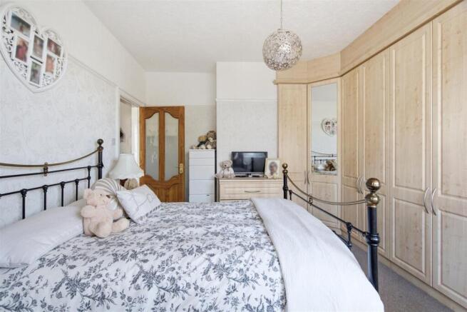 3 bed Detached Bungalow for sale Image 5