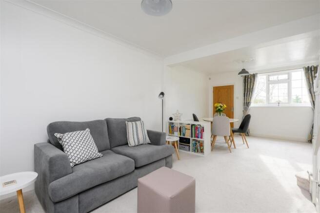 2 bed Semi-Detached for sale Image 8