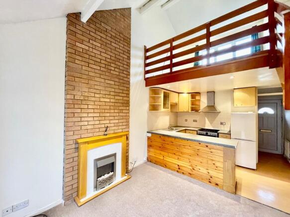 Lounge/Kitchen