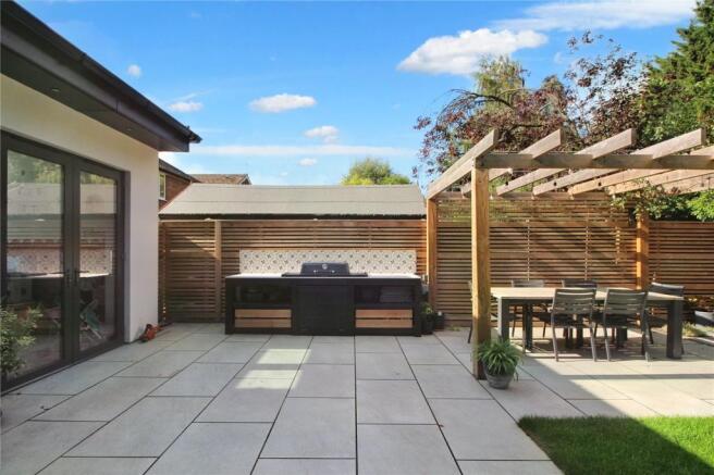 Outdoor Kitchen
