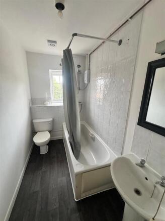Bathroom.jpg