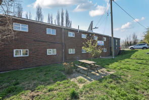Holly House, Wises Lane, Sittingbourne ME9 8LR