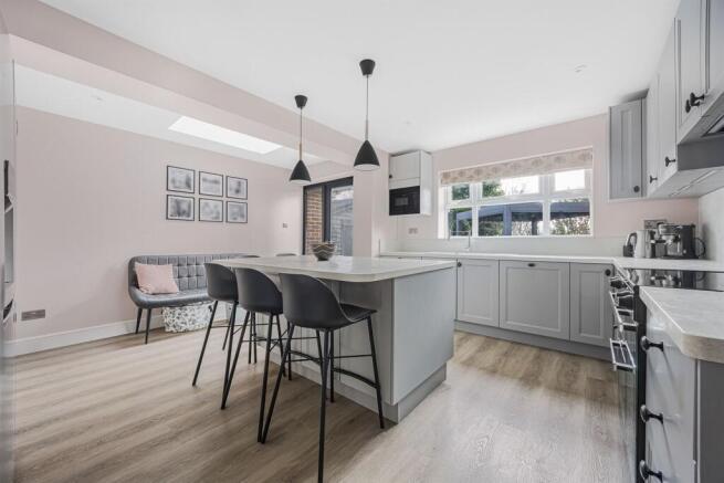 Kitchen/Breakfast Ro