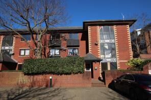 15, Guild Court, Redcliff Backs, Redcliff, Bristol BS1 6HX