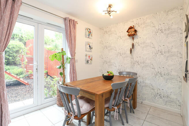 Kitchen & Din...