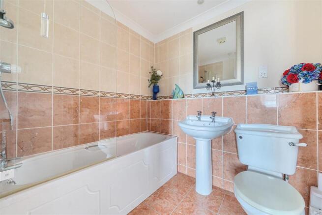 Ensuite Bathroom