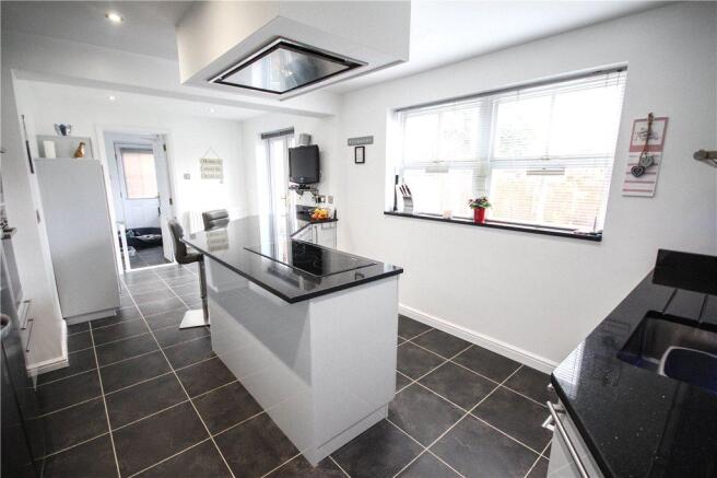 Kitchen/ Breakfast