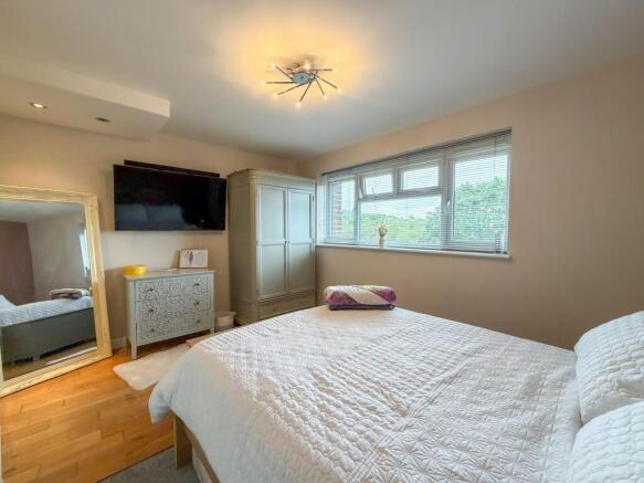 2 bed Duplex for sale Image 9