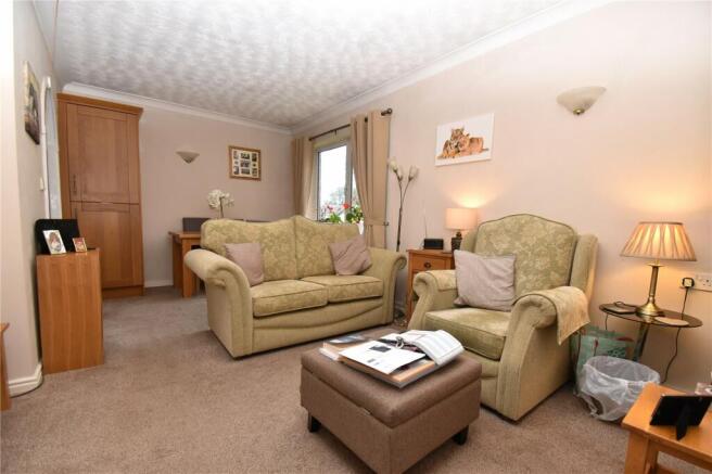 1 bed Apartment for sale Image 6