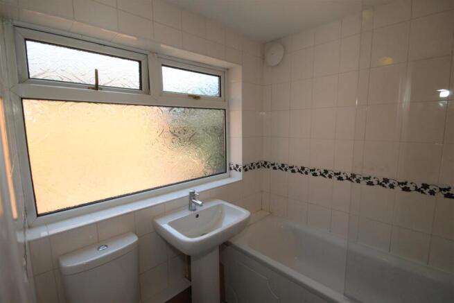 3 bed Terraced for sale Image 3