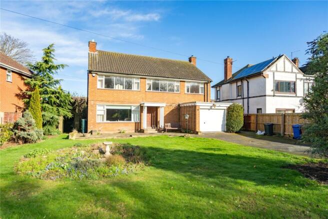 3-bed detached on Great Coates Road, Grimsby, Lincolnshire, DN34, £385,000