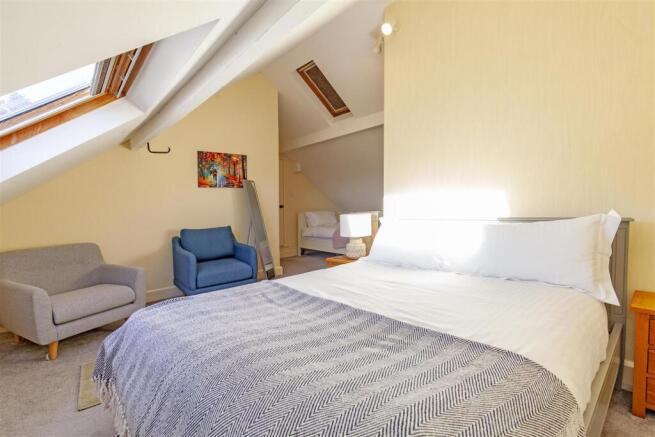 Bedroom 6-4.jpg