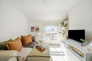 Flat 3, 15, St Johns Hill, London SW11 1TN