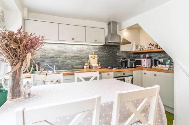 Kitchen & Dining Space
