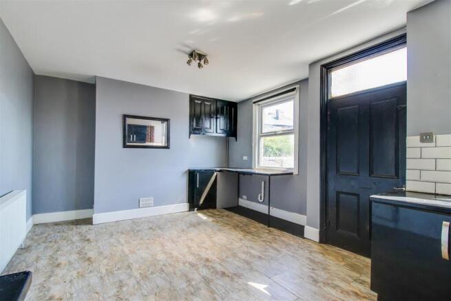 2 bed Semi-Detached for sale Image 4