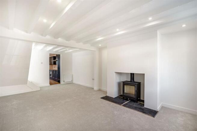 8519013-interior01.jpg