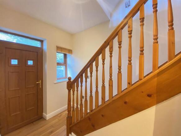 2 bed House to rent Image 4