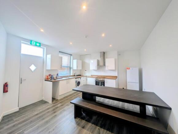 1 bed End of Terrace to rent Image 4