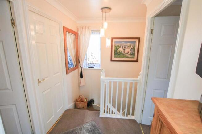 FIRST FLOOR LANDING