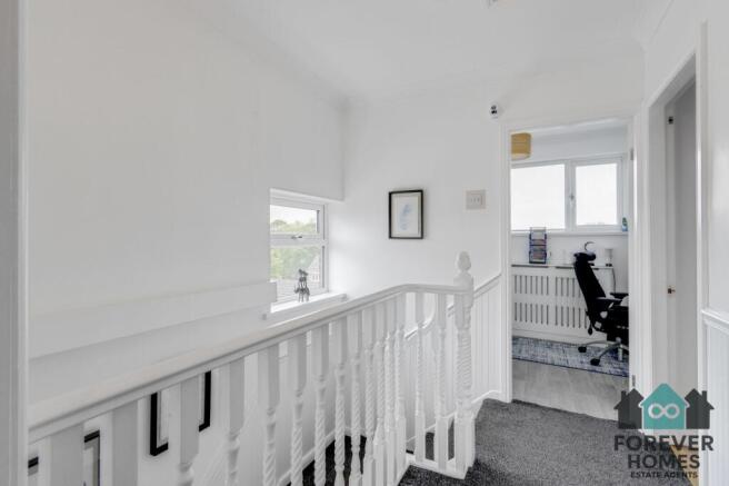 3 bed Semi-Detached for sale Image 7