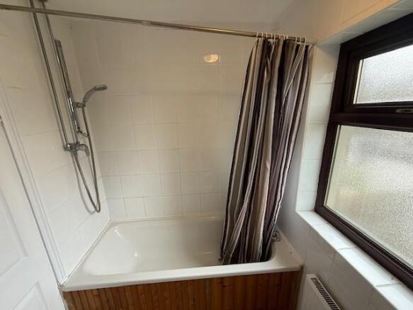 3 bed Town House to rent Image 9