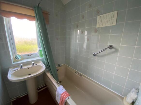 Bathroom.jpg