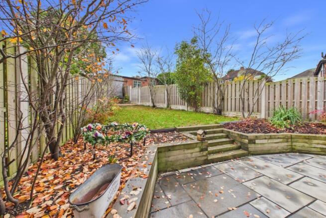 Linley Lane, Sheffield, South Yorkshire, S12 photo 2