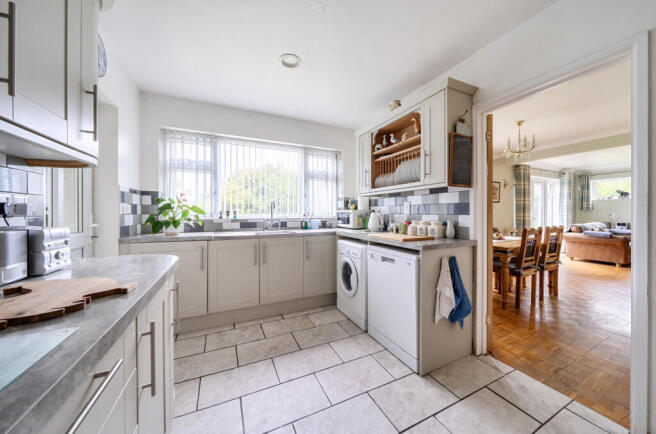 1441877-19-69de2a...