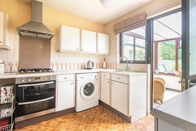 2 bed Bungalow for sale Image 5