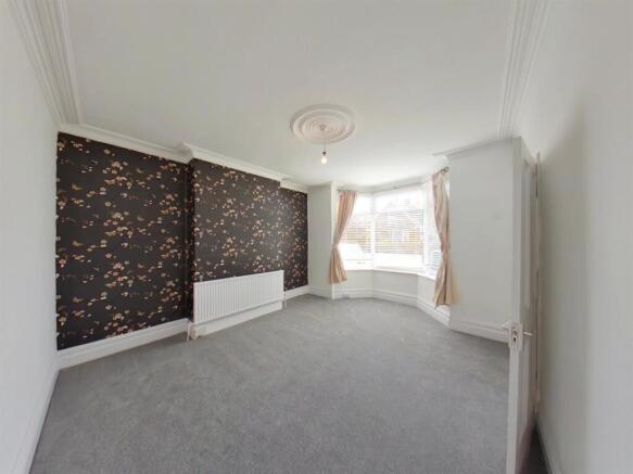 Living Room3.jpg