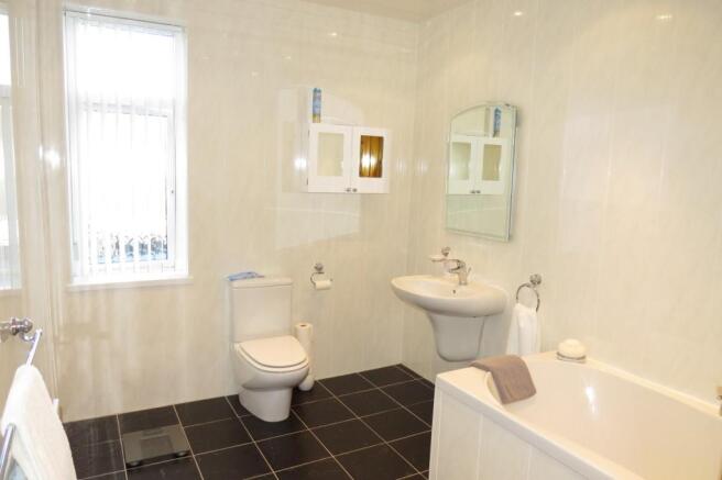 MAGNIFICENT BATHROOM