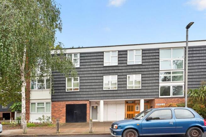 1-bed flat on Wayford Street, London, £250,000