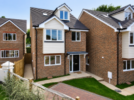 10, Gossops Green Lane, Gossops Green, Crawley RH11 8BJ