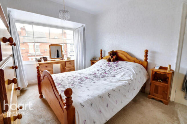 4 bed Terraced for sale Image 8