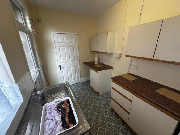 1 bed Apartment to rent Image 9