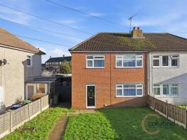37, Hall Crescent, Aveley RM15 4JR