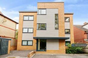 Flat 1, 11, Millbrook Road East, Southampton SO15 1HL