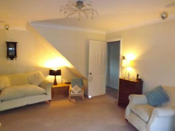 Lounge Pic 3